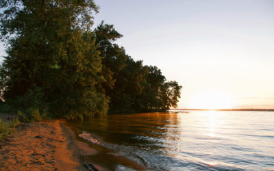 This 17,000-Acre Lake in Wisconsin Is Perfect for Your Summer Adventures